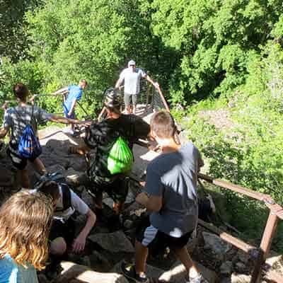 07_hanging-lake-colorado-railling