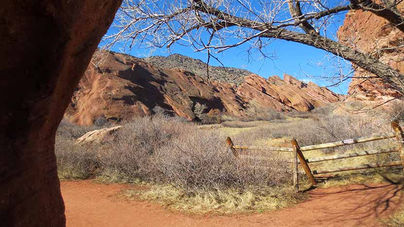 red-rocks-hike-trading-post-trail-midway