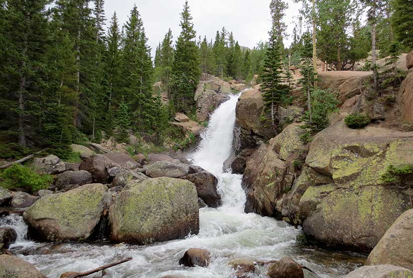 the loch alberta falls along trail