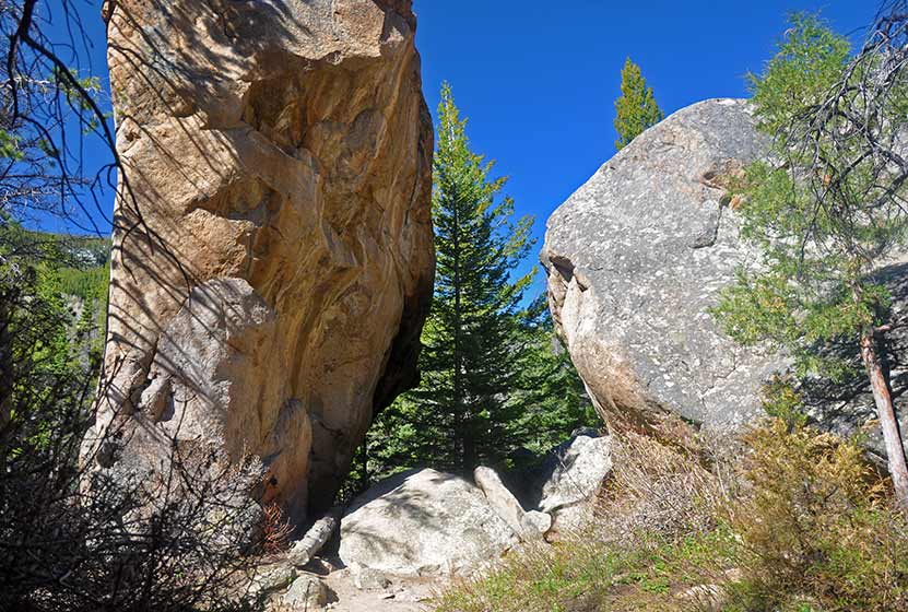 arch-rock-rocky-mountain-national-park-dayhikes-near-denver