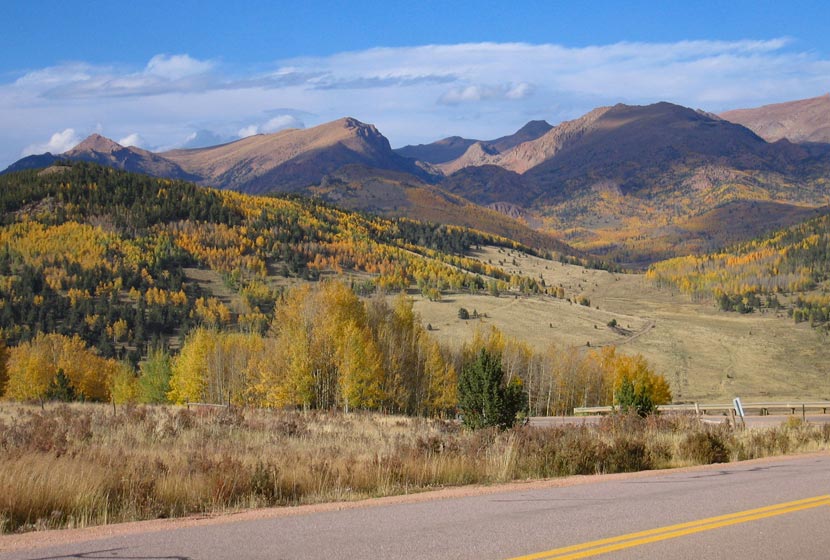 fall colors along highway 67 between divide and cripple creek colorado on the way to horsethief falls hike