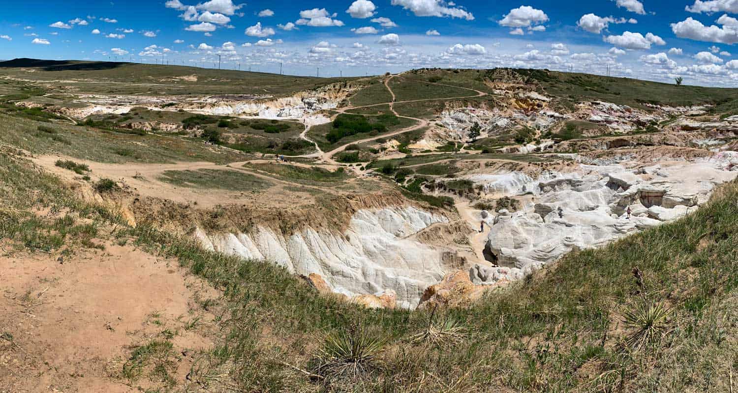 paint mines white rock and prairie on hike near colorado springs